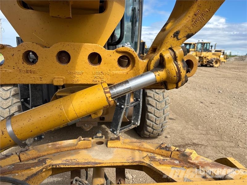 CAT 160M VHP Plus معدات تمهيد الطرق