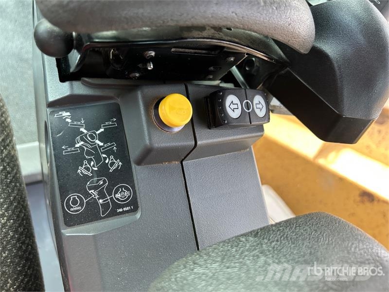 CAT 160M VHP Plus Грейдеры