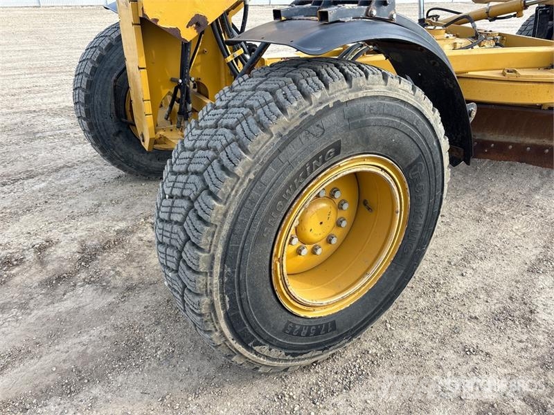 CAT 160M VHP Plus Vejhøvle / Gradere