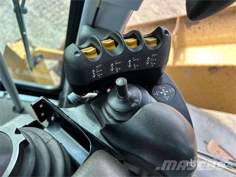 CAT 160M VHP Plus Грейдеры