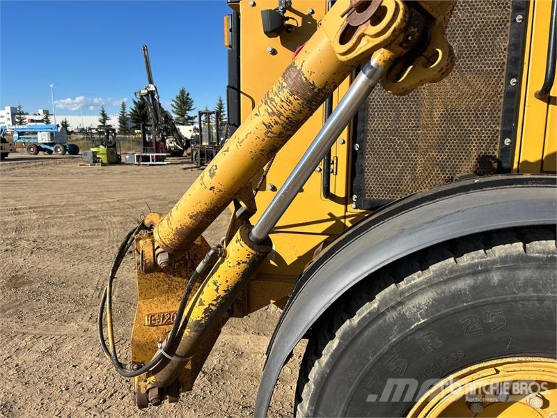 CAT 160M VHP Plus Grejdery