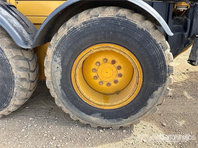 CAT 160M VHP Plus معدات تمهيد الطرق