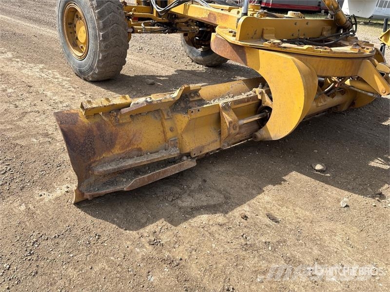 CAT 160M VHP Plus معدات تمهيد الطرق