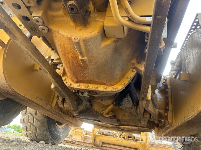 CAT 160M VHP Plus معدات تمهيد الطرق