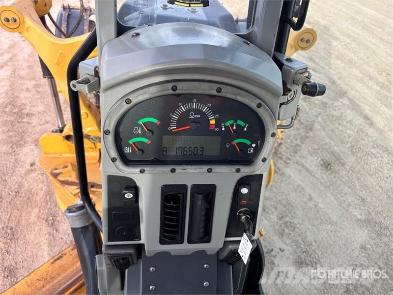 CAT 160M VHP Plus Vejhøvle / Gradere