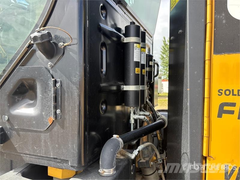 CAT 160M VHP Plus معدات تمهيد الطرق