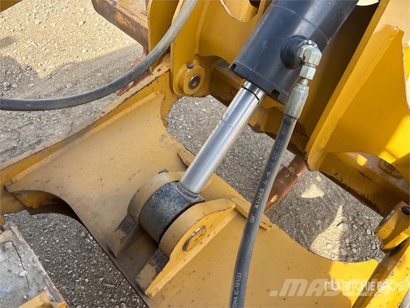 CAT 160M VHP Plus معدات تمهيد الطرق