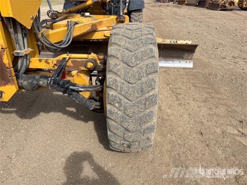 CAT 160M VHP Plus معدات تمهيد الطرق
