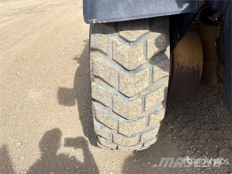 CAT 160M VHP Plus معدات تمهيد الطرق
