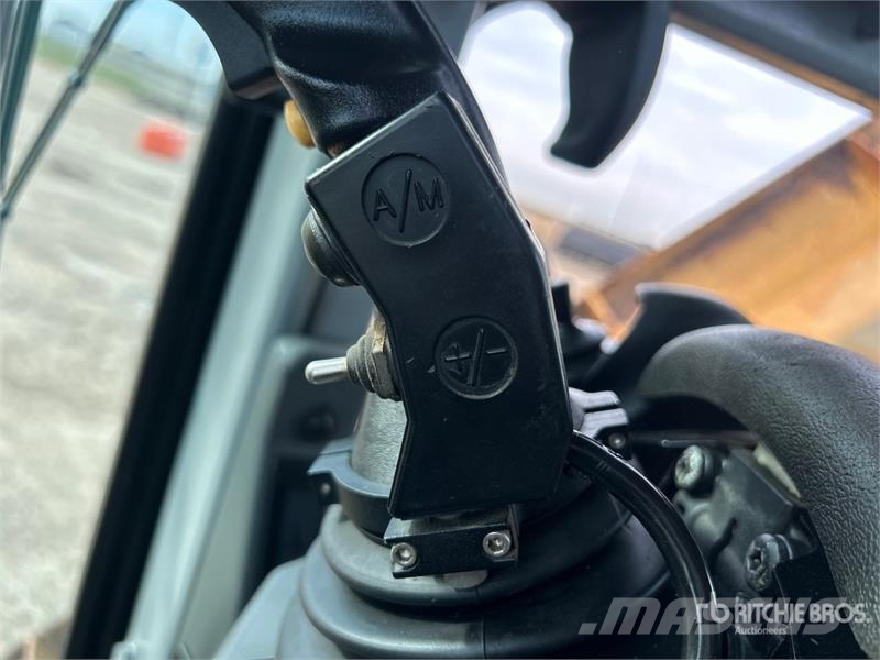 CAT 160M VHP Plus Грейдеры