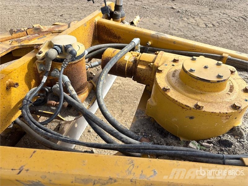 CAT 160M VHP Plus معدات تمهيد الطرق