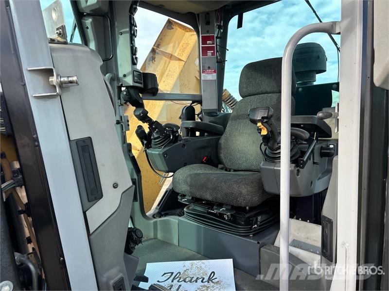 CAT 160M VHP Plus Грейдеры