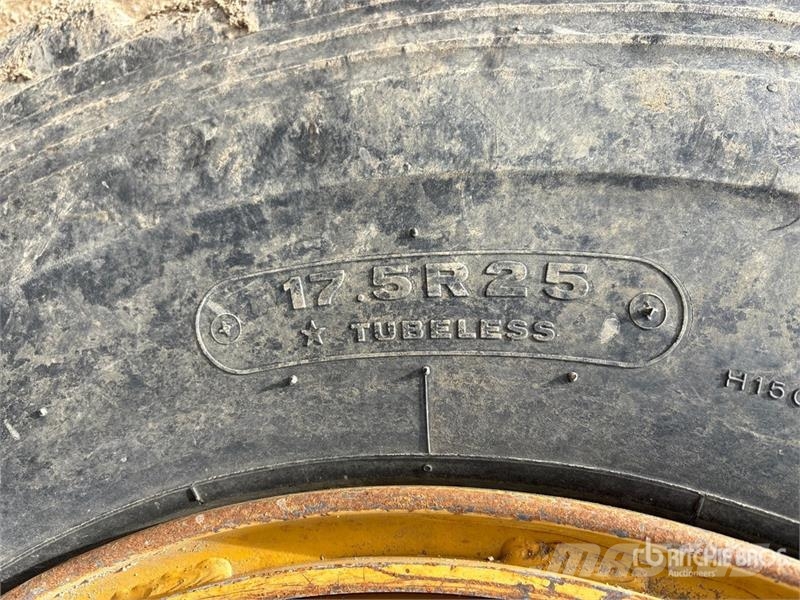 CAT 160M VHP Plus معدات تمهيد الطرق