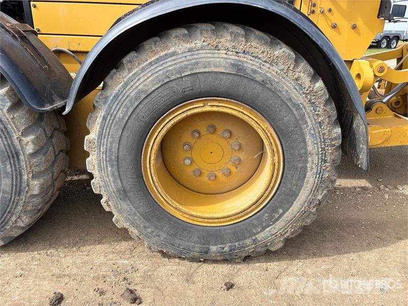 CAT 160M VHP Plus معدات تمهيد الطرق