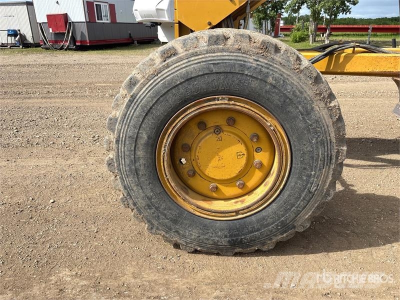CAT 160M VHP Plus معدات تمهيد الطرق