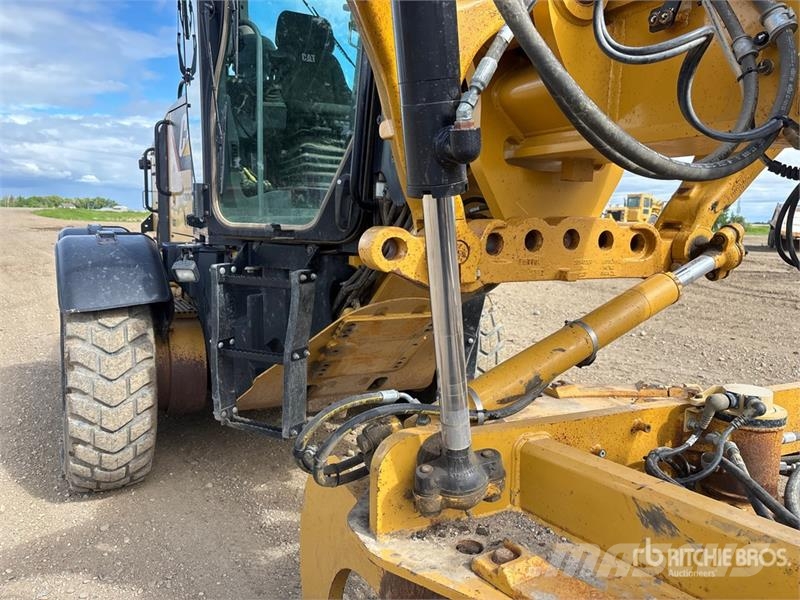 CAT 160M VHP Plus معدات تمهيد الطرق