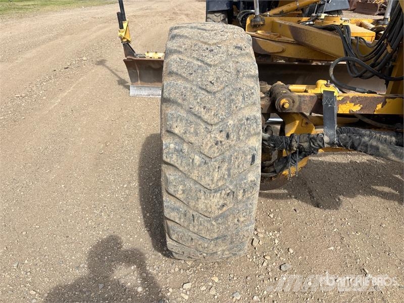 CAT 160M VHP Plus معدات تمهيد الطرق