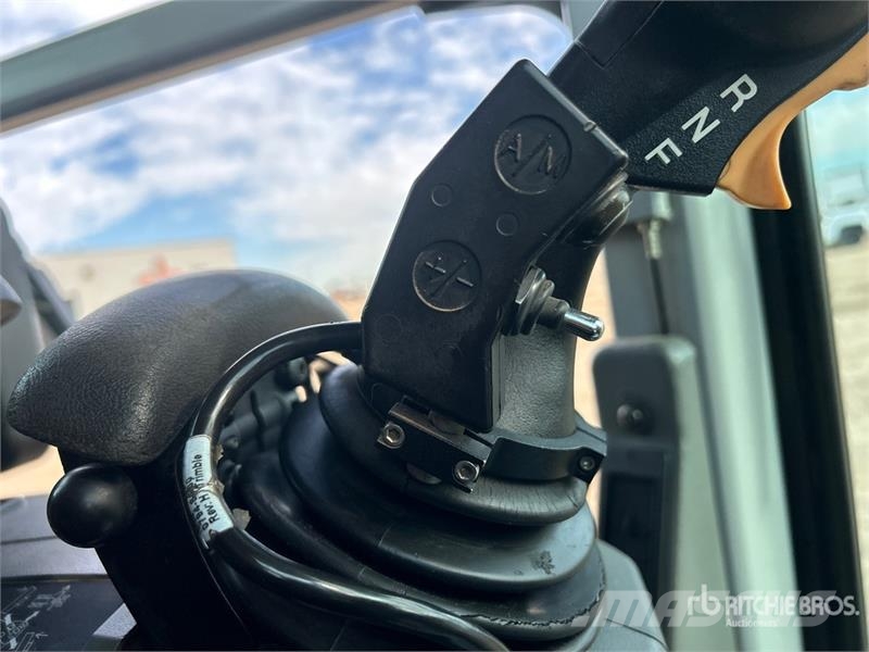 CAT 160M VHP Plus Грейдеры