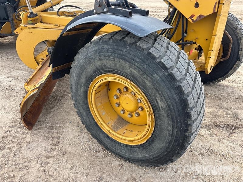CAT 160M VHP Plus Vejhøvle / Gradere