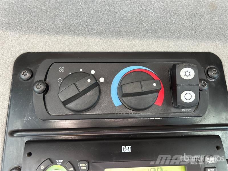 CAT 160M VHP Plus Грейдеры