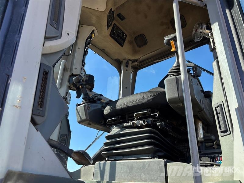 CAT 16M Motor Grader Greiderid