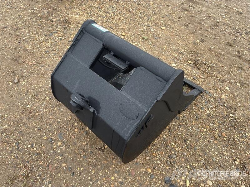 CAT 200 23 in Digging Excavator Bucket (Unused) Cucharones