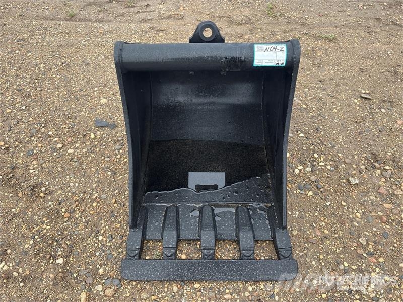 CAT 200 23 in Digging Excavator Bucket (Unused) Cucharones