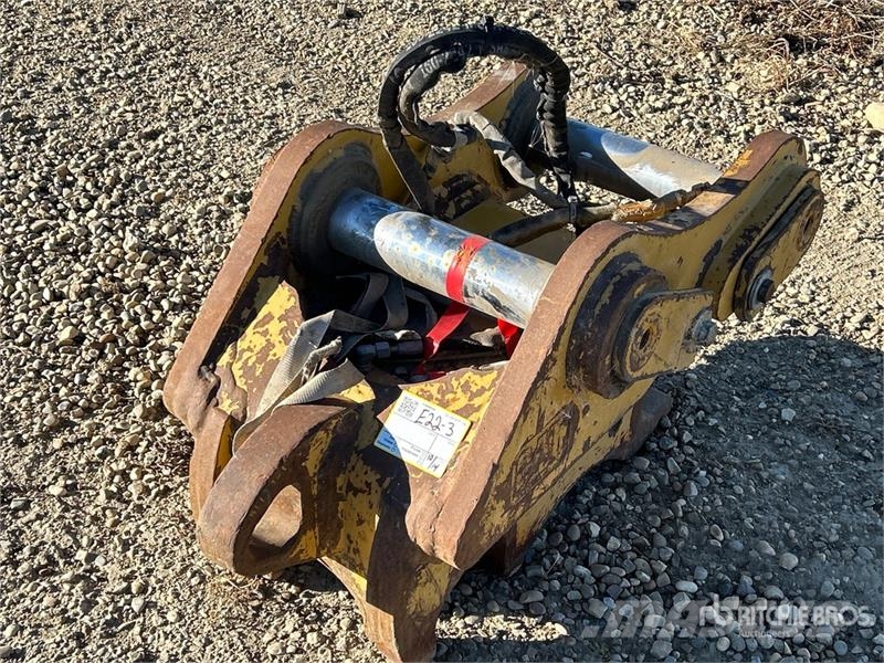 CAT 22 in Pin Grabber Excavator Coupler - Fits 250 Ser Schnellwechsler