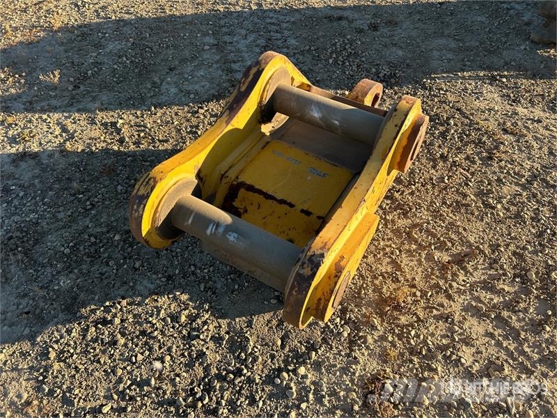 CAT 22 in Pin Grabber Excavator Coupler - Fits 300 Ser Schnellwechsler
