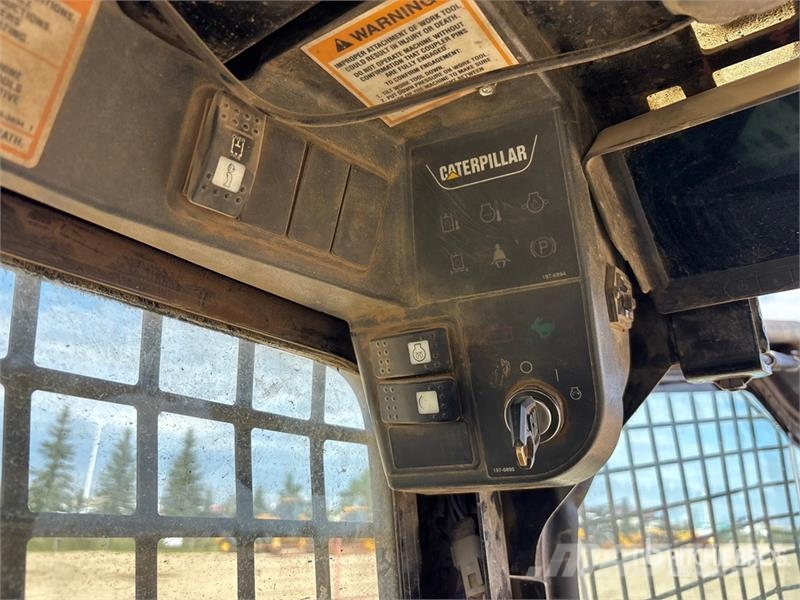 CAT 226 Šmykom riadené nakladače