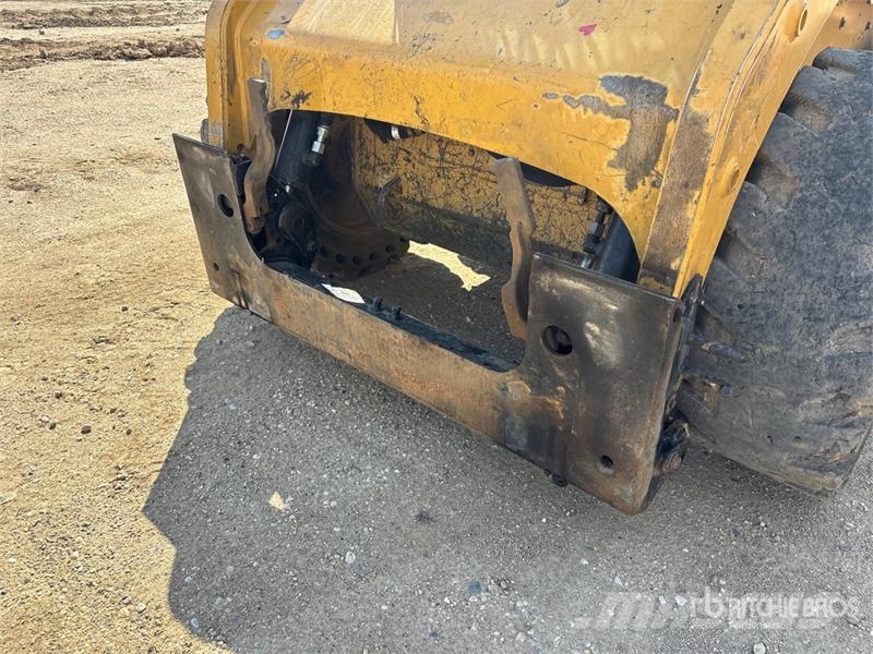 CAT 226 Šmykom riadené nakladače