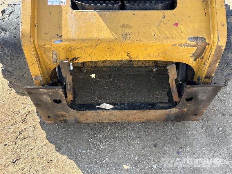 CAT 226 Šmykom riadené nakladače