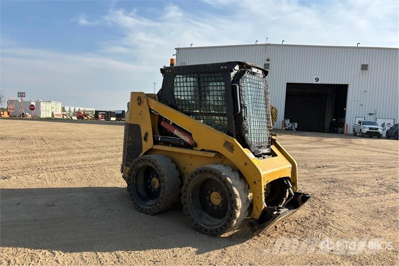 CAT 226 Skid steer loaders