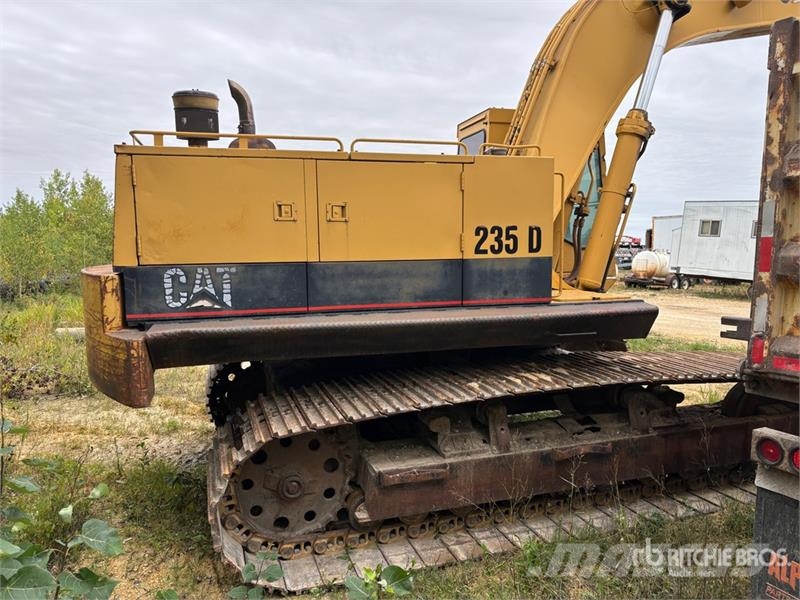 CAT 235D Paletli ekskavatörler