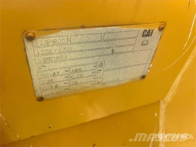 CAT 24 in Q/C Digging Backhoe Rear Bucket - Fits Cat 1 Godet