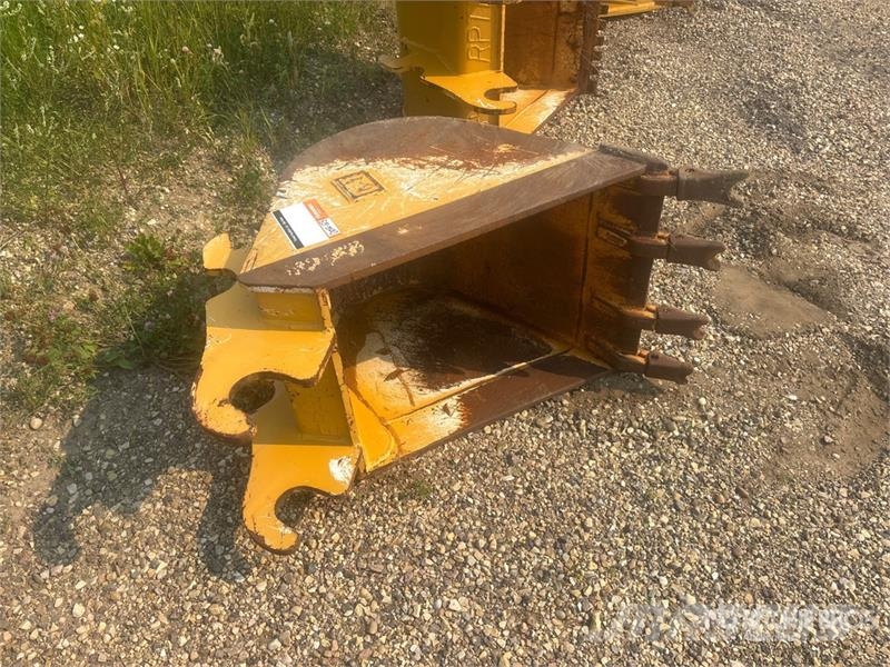 CAT 24 in Q/C Digging Backhoe Rear Bucket - Fits Cat 1 Godet