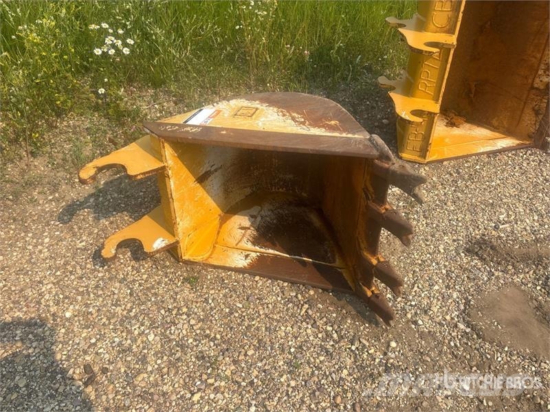CAT 24 in Q/C Digging Backhoe Rear Bucket - Fits Cat 1 Godet