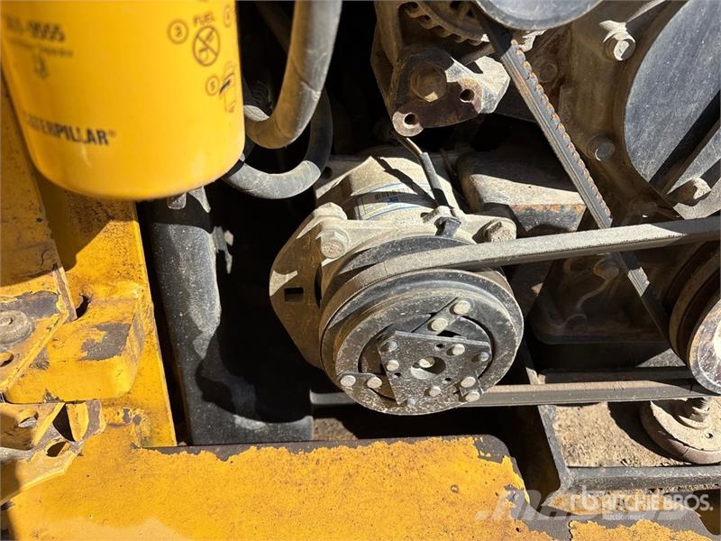 CAT 246C Kompaktlader