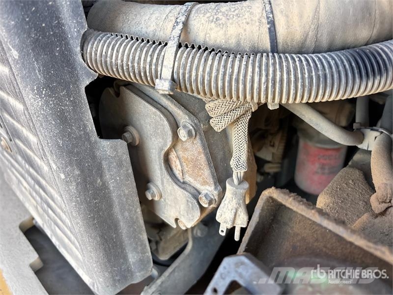 CAT 246C Kompaktrakodók