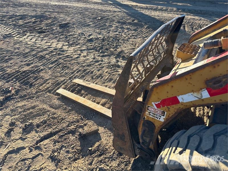 CAT 246C Kompaktrakodók