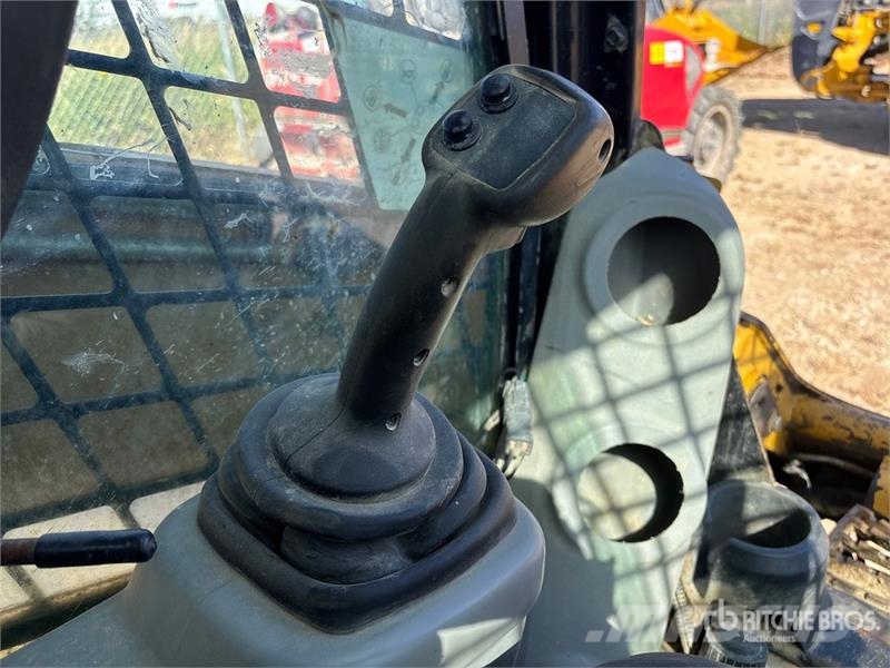 CAT 246C Kompaktlader