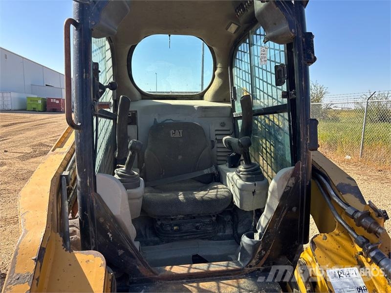 CAT 246C Kompaktlader