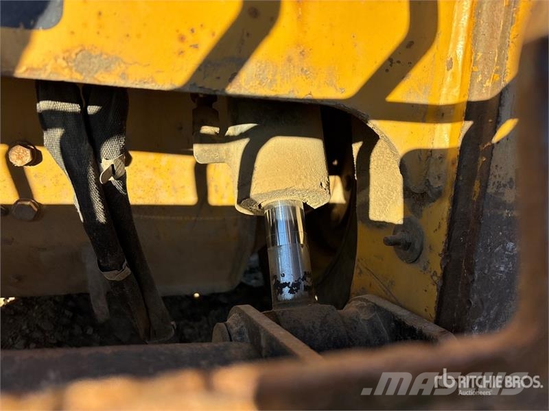 CAT 246C Kompaktrakodók