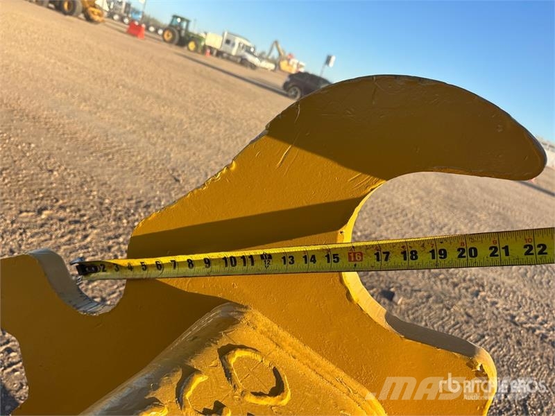 CAT 250 Series 34 in Q/C Digging Excavator Bucket - Fi Kanalak