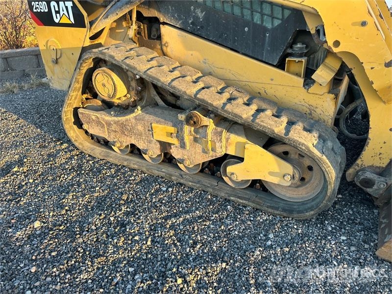 CAT 259D Lietoti riteņu kompaktiekrāvēji