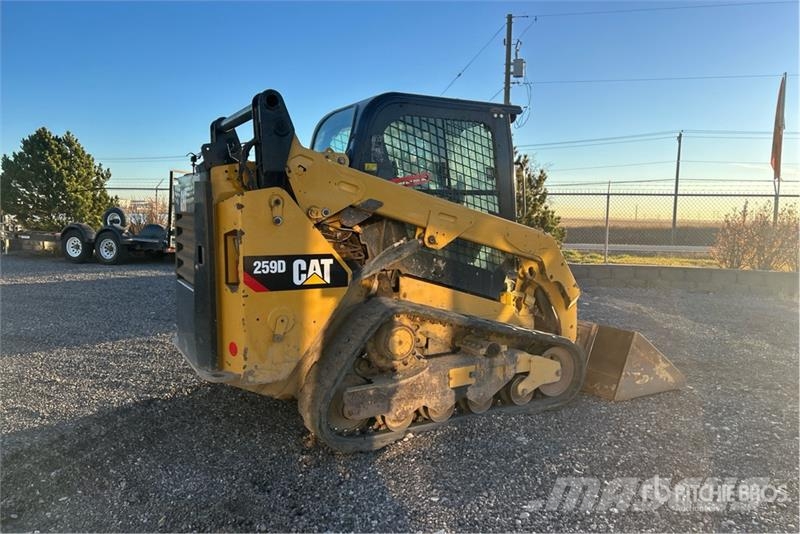CAT 259D Lietoti riteņu kompaktiekrāvēji