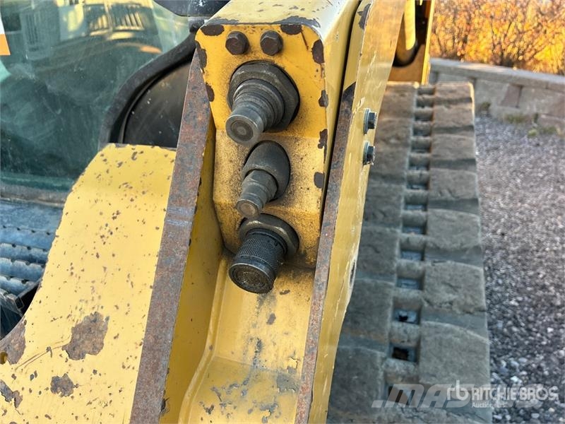 CAT 259D Lietoti riteņu kompaktiekrāvēji