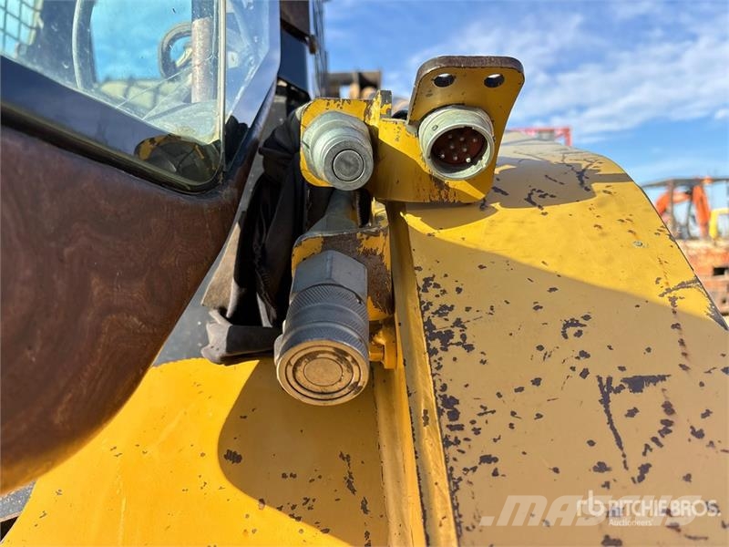 CAT 262B Skid steer loaders