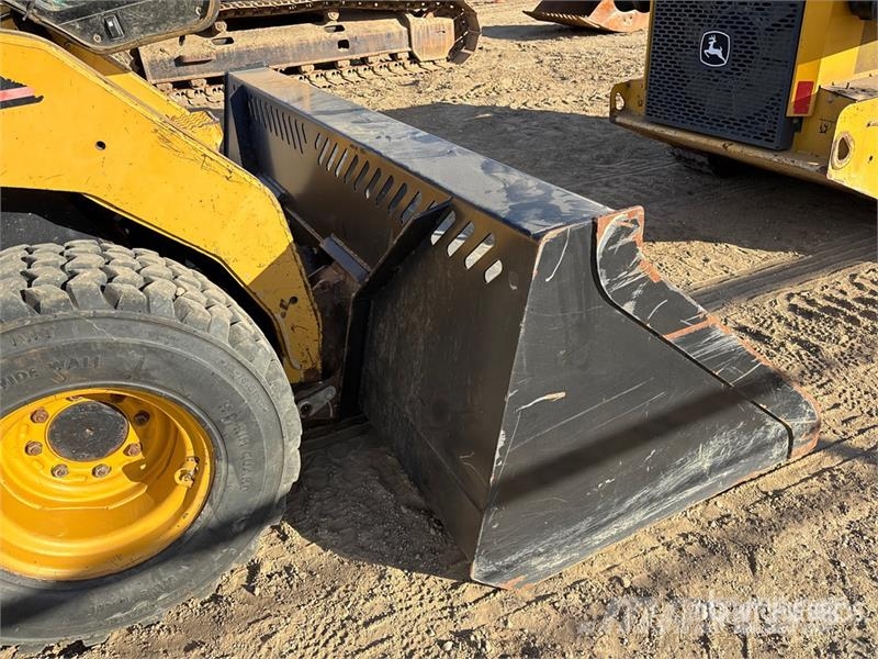CAT 262B Skid steer loaders