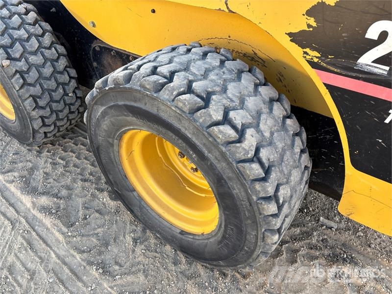 CAT 262B Skid steer loaders